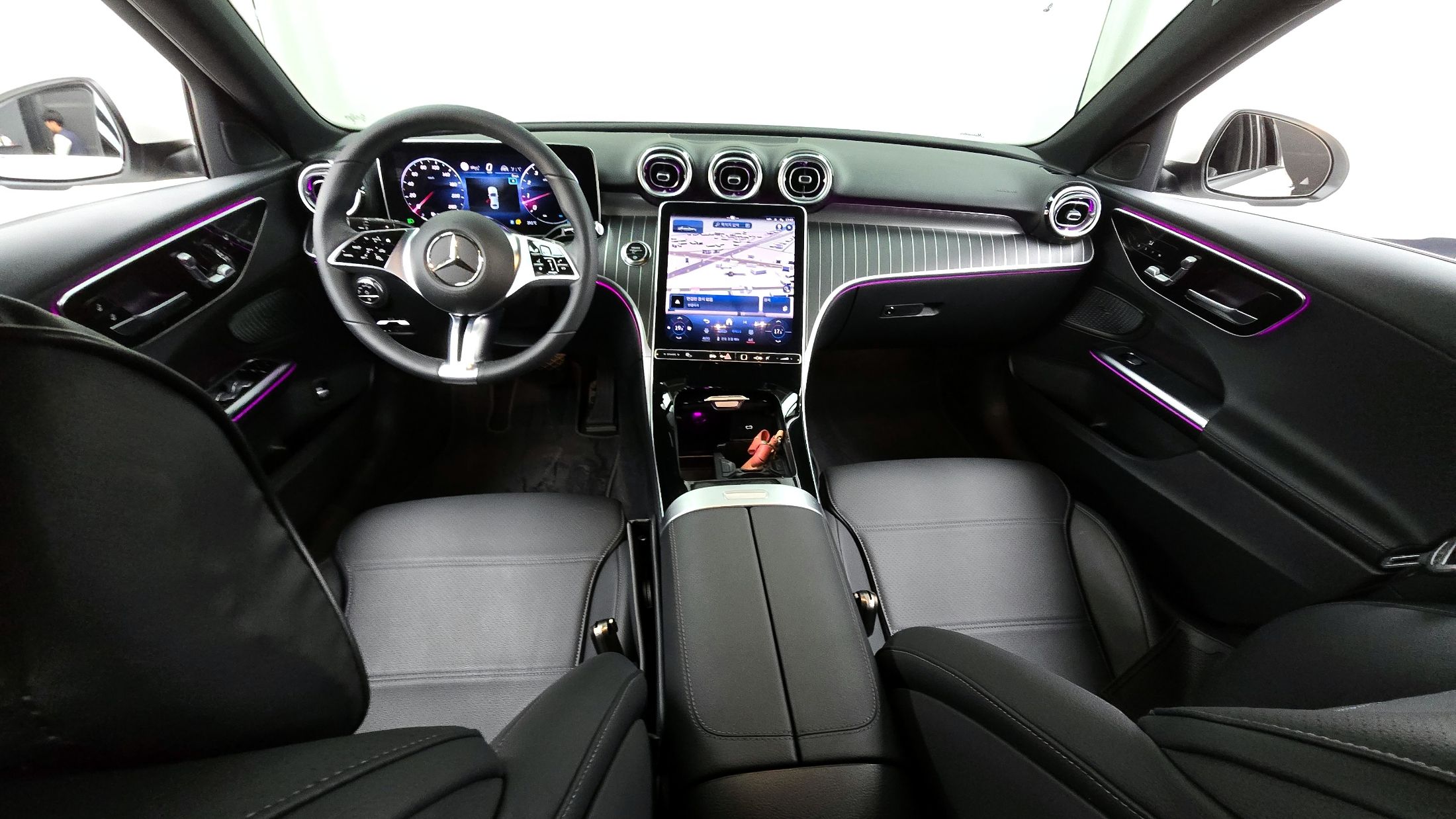 MERCEDES BENZ C-CLASS W206 2023