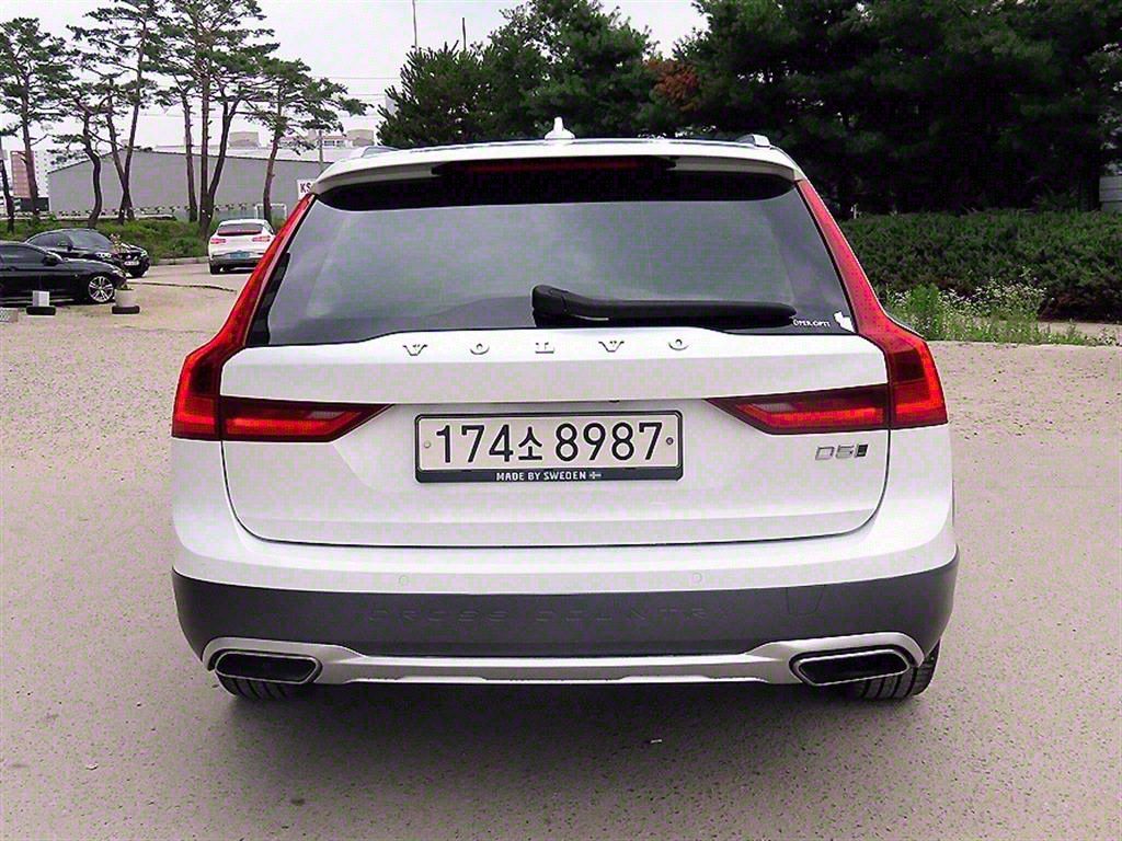 VOLVO V90 CROSS COUNTRY 2018
