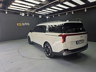KIA CARNIVAL 2025