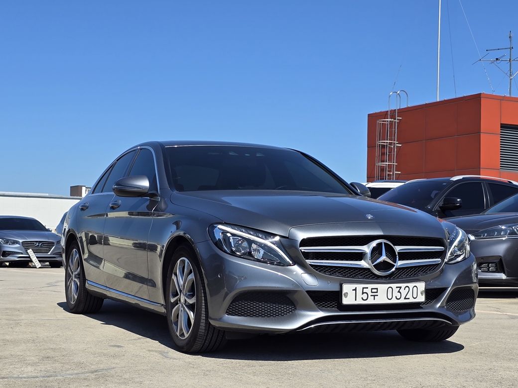 MERCEDES BENZ C-CLASS W205 2016