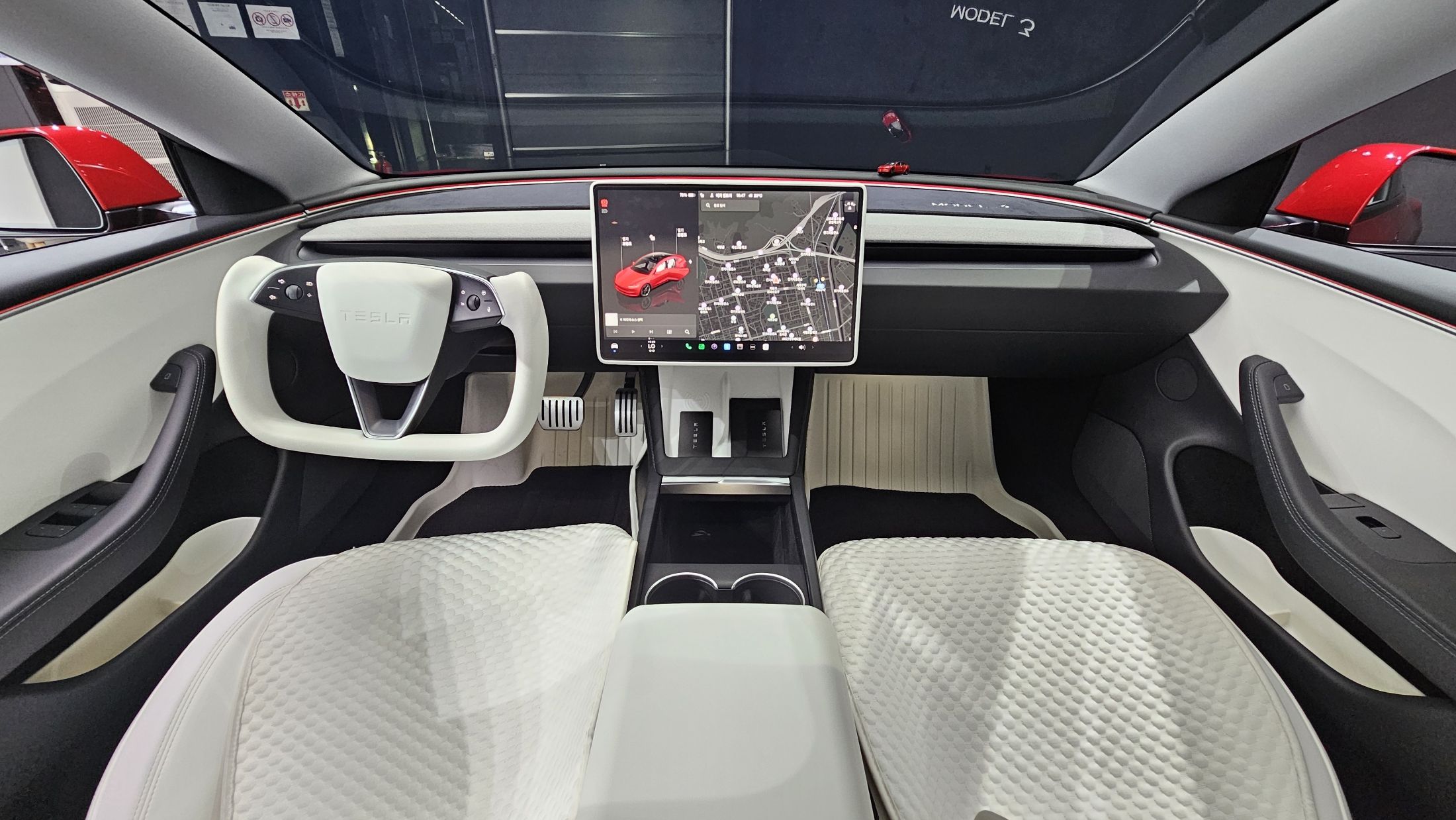 TESLA MODEL 3 2024