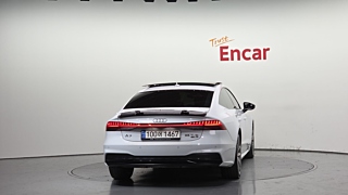 AUDI A7 4K 2022