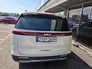 KIA CARNIVAL 2023