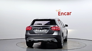 MERCEDES BENZ GLA-CLASS X156 2017