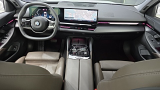 BMW 5-SERIES G60 2024