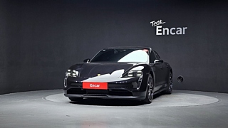 PORSCHE TAYCAN 2024