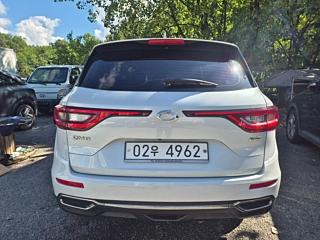 SAMSUNG QM6 2018