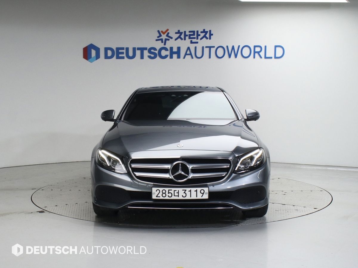 MERCEDES BENZ E-CLASS W213 2017