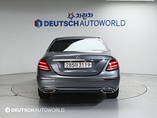 MERCEDES BENZ E-CLASS W213 2017