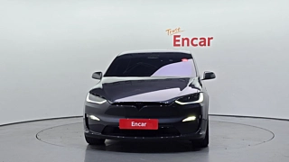 TESLA MODEL X  2024