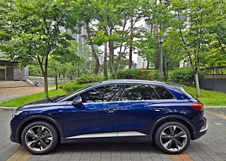 AUDI Q4 E-TRON F4 2023