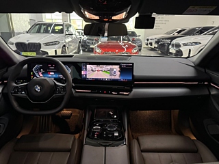 BMW 5-SERIES G60 2024