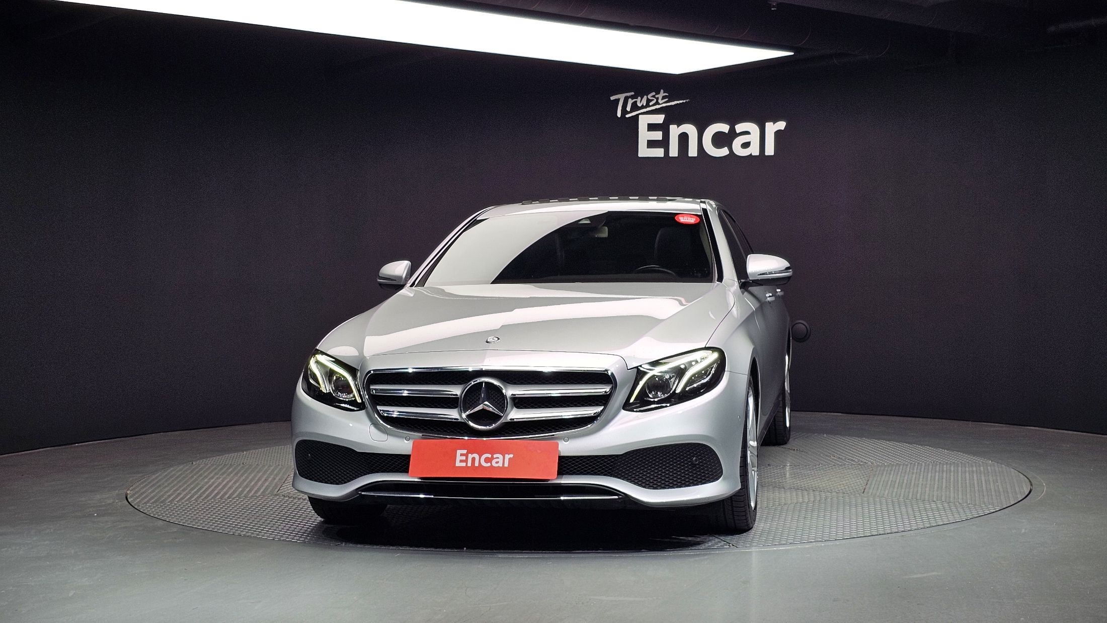 MERCEDES BENZ E-CLASS W213 2016