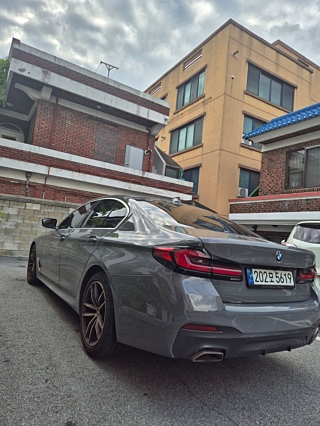 BMW 5-SERIES G30 2022