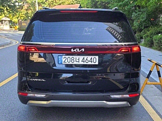KIA CARNIVAL 2023