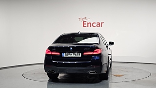 BMW 5-SERIES G30 2021