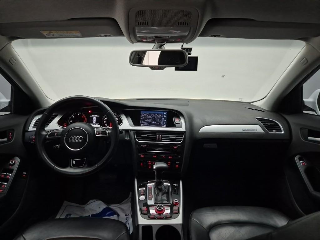 AUDI A4 2015