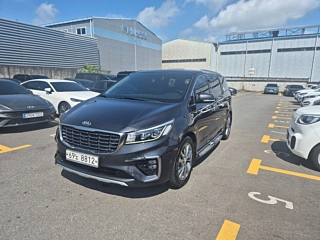 KIA CARNIVAL 2018