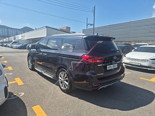 KIA CARNIVAL 2018