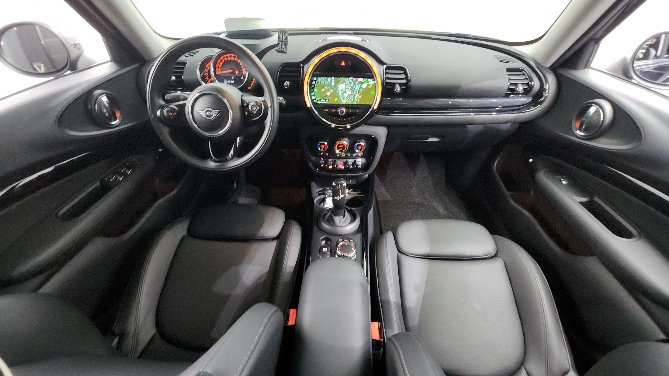 MINI CLUBMAN COOPER D 2019