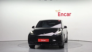 TESLA MODEL Y  2024