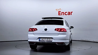 VOLKSWAGEN PASSAT GT B8 2021
