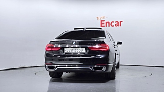 BMW 7-SERIES G11 2016