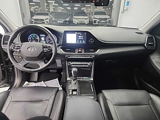 HYUNDAI GRANDEUR IG HYBRID 2018
