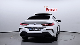 BMW 8-SERIES G15 2024