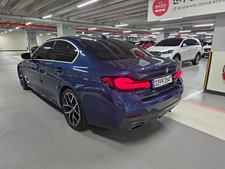 BMW 5-SERIES G30 2021
