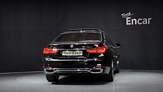 BMW 7-SERIES G11 2016