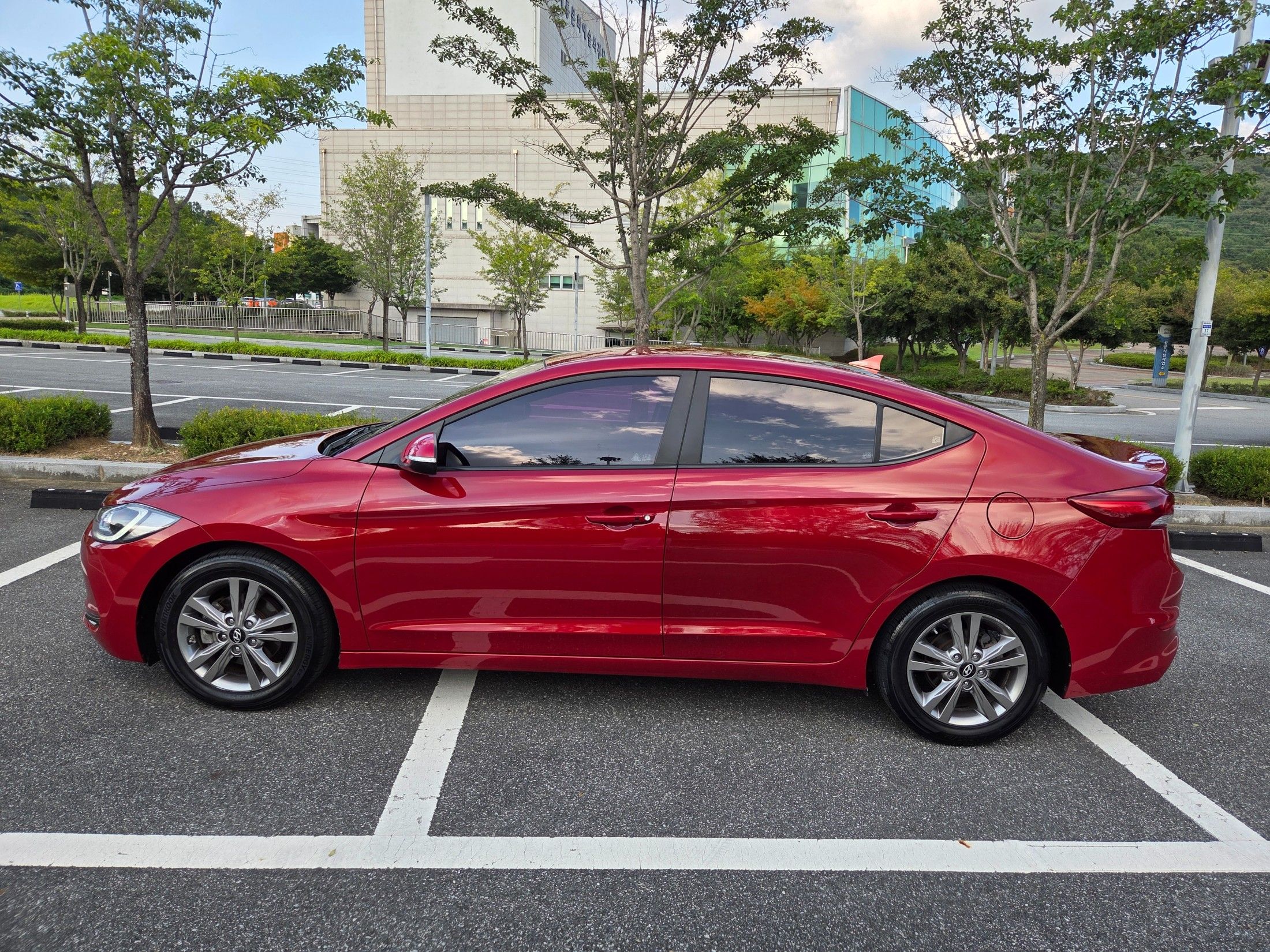 HYUNDAI AVANTE AD 2016