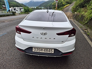 HYUNDAI AVANTE AD 2019