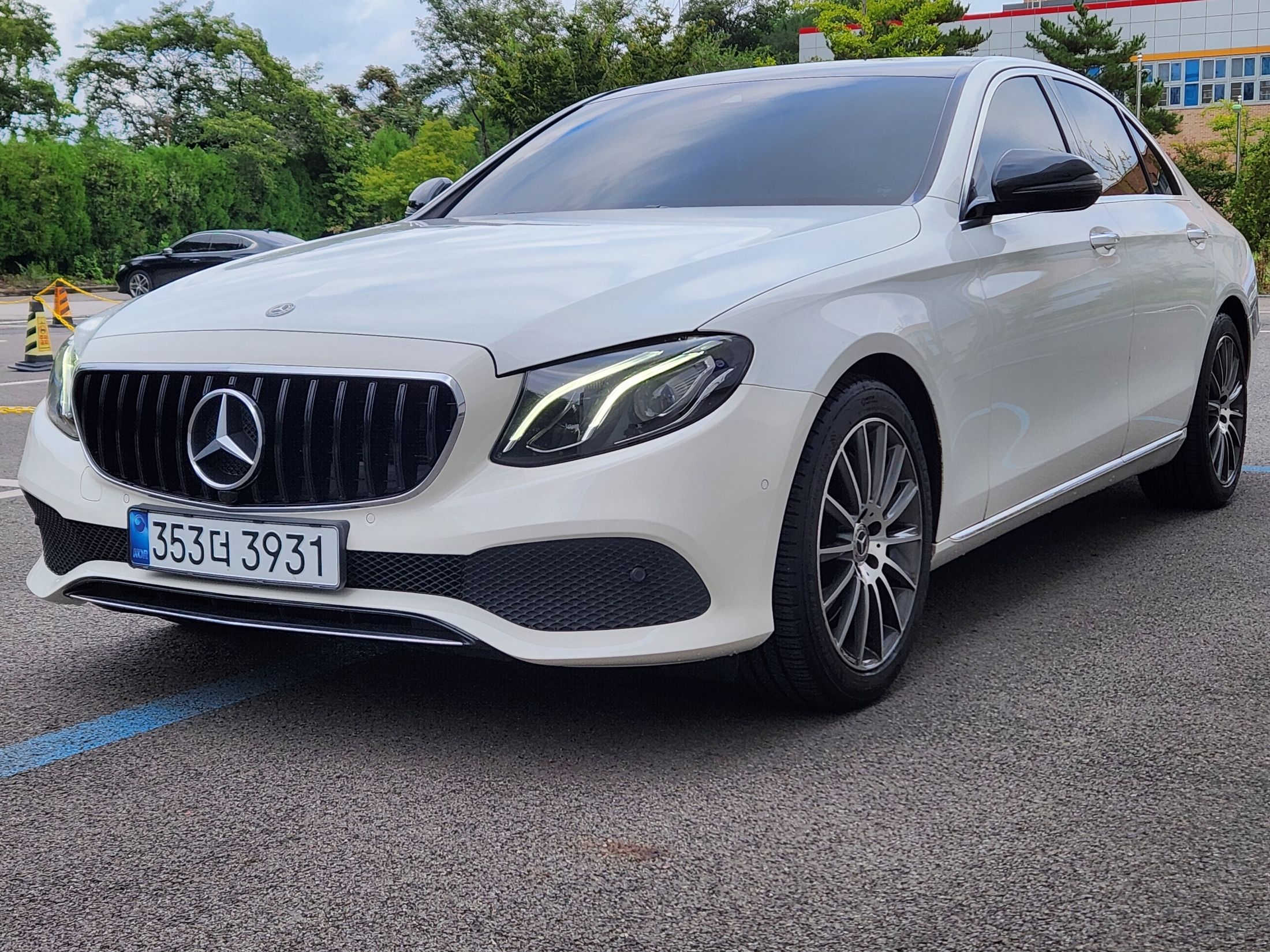 MERCEDES BENZ E-CLASS W213 2019