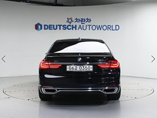 BMW 7-SERIES G11 2016