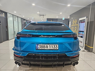 LAMBORGHINI URUS 2024