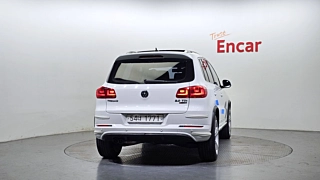 VOLKSWAGEN TIGUAN 2016