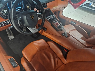 LAMBORGHINI AVENTADOR 2017