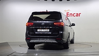 KIA CARNIVAL 2018