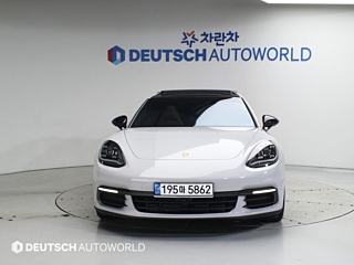 PORSCHE PANAMERA 971 2018