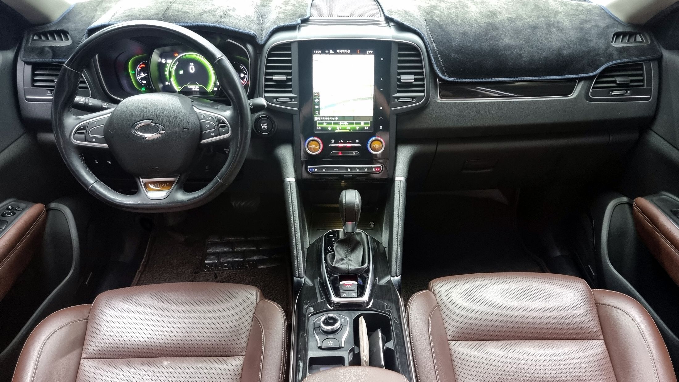 SAMSUNG QM6 2017