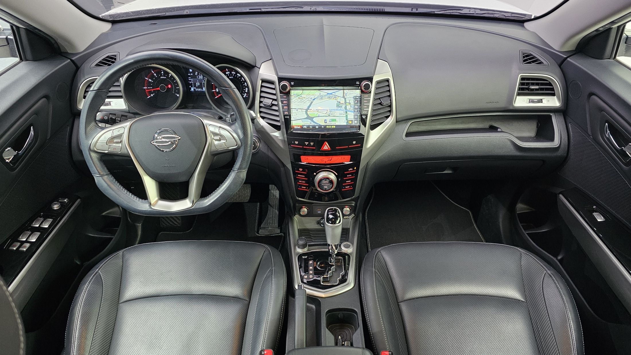 SSANGYONG TIVOLI 2015
