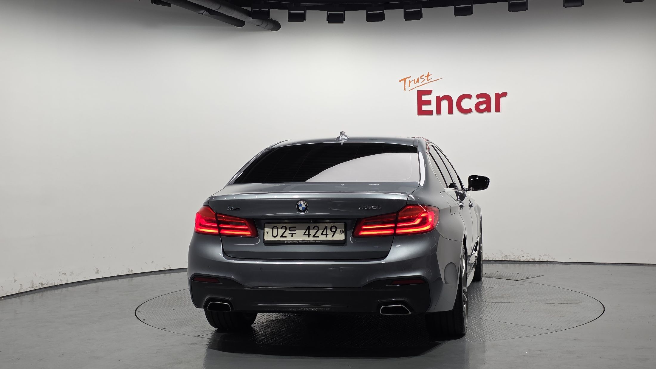 BMW 5-SERIES G30 2018