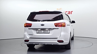 KIA CARNIVAL 2018
