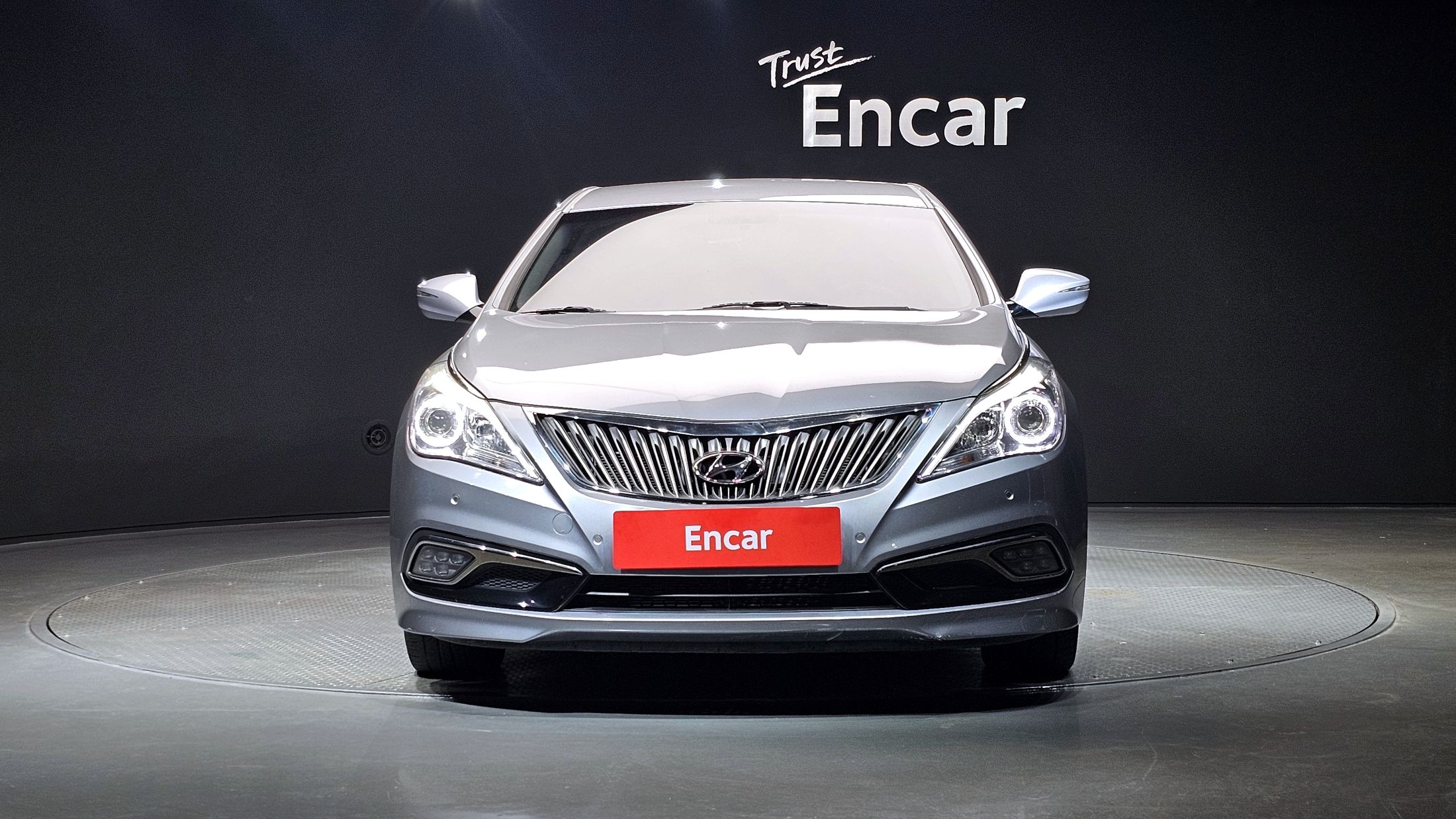HYUNDAI GRANDEUR HG 2015