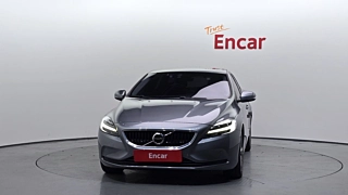 VOLVO V40  2017