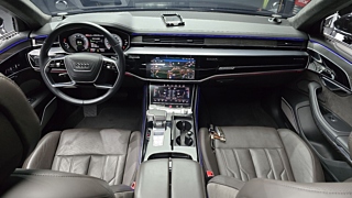 AUDI A8 D5 2021