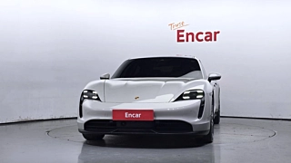 PORSCHE TAYCAN  2021