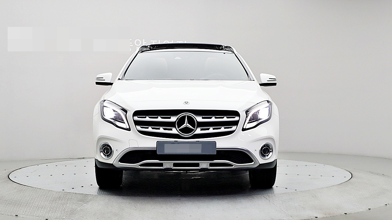 MERCEDES BENZ GLA-CLASS X156 2018