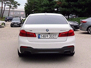 BMW 5-SERIES G30 2017